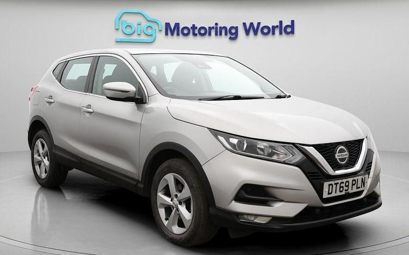 Used Nissan Qashqai Acenta Premium 160 HP (117 kW) 2020 Silver SUV