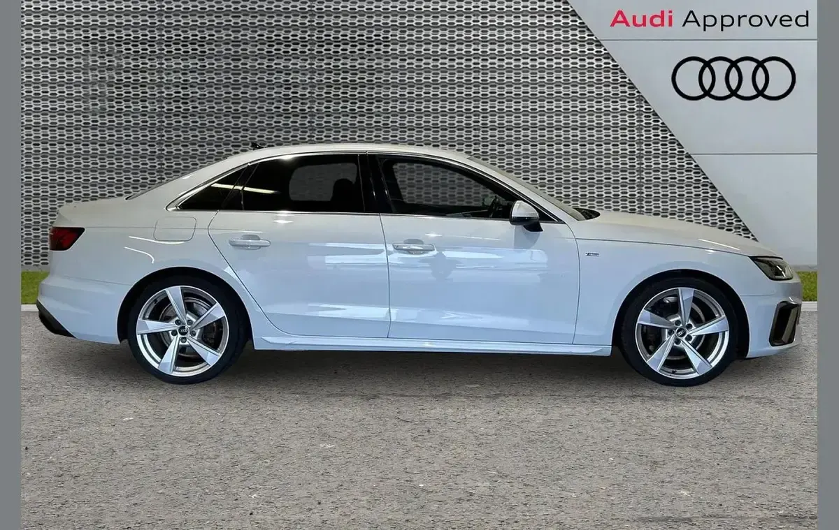 Used Audi A4 S-Line 161 HP (118 kW) 2021 White Sedan