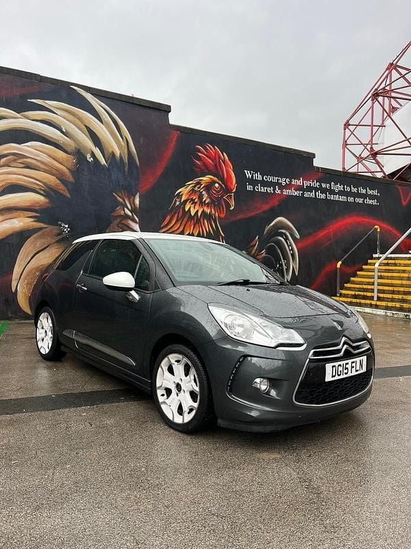 Used Citroën DS3 PureTech 110 HP (80 kW) 2015 Grey Hatchback
