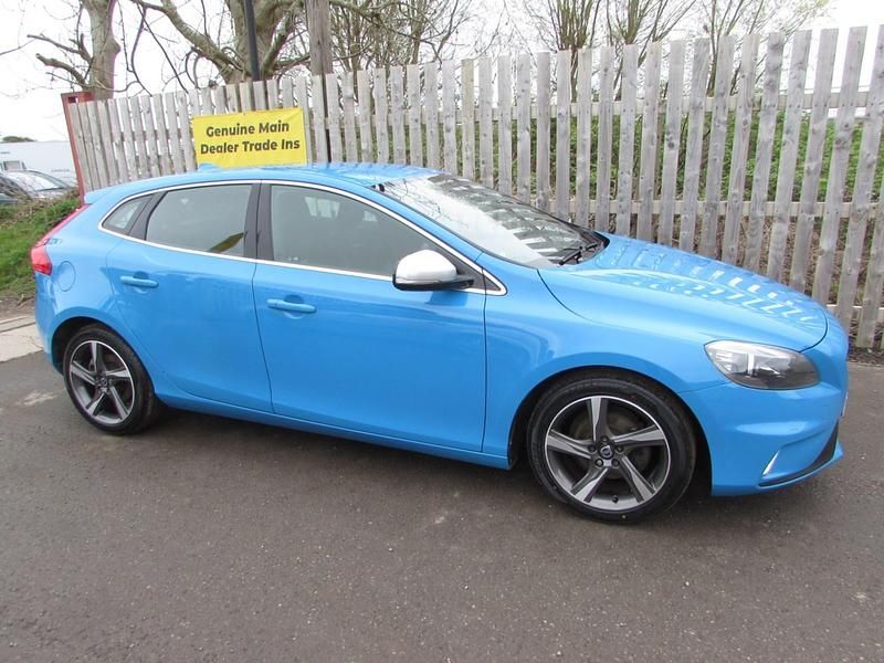 Used Volvo V40 R-Design 115 HP (84 kW) 2013 Blue Hatchback