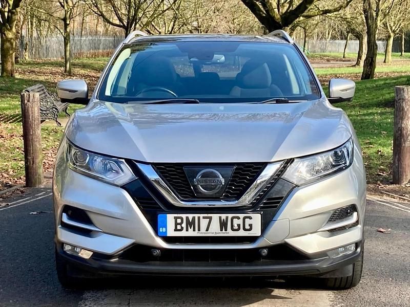 Used Nissan Qashqai N-Connecta 2017 Silver SUV