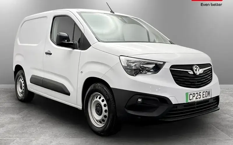 Used Vauxhall Combo 100 kW (136 HP) 2025 MPV