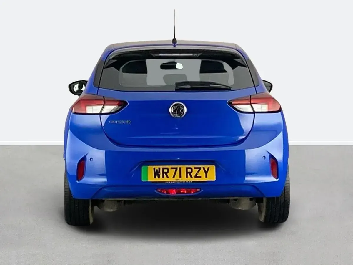 Second-hand Vauxhall Corsa-e 100 kW (136 CP) 2022 Albastru Hatchback