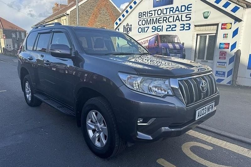 Used Toyota Land Cruiser Active 204 HP (150 kW) 2023 Grey Estate