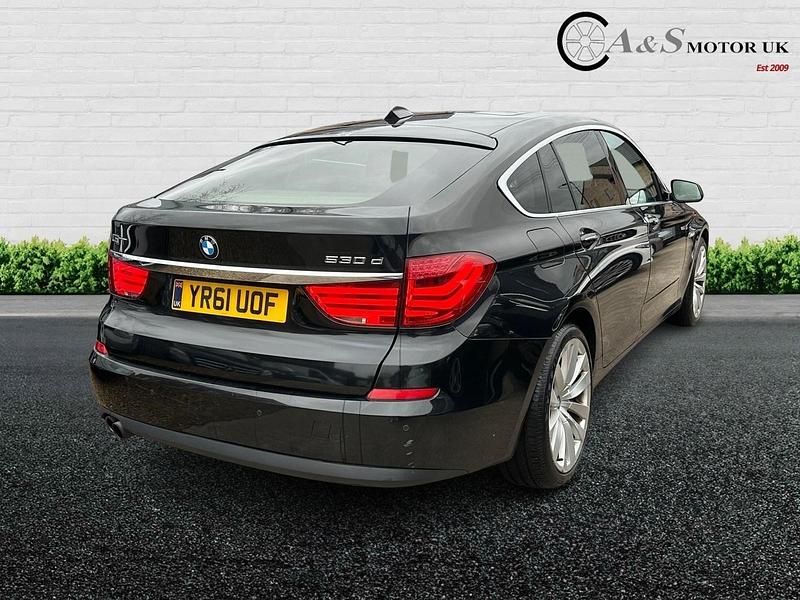 Used BMW 530 Gran Turismo 242 HP (177 kW) 2011 Black Hatchback