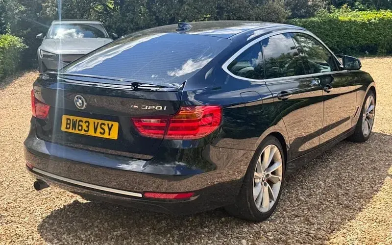 Used BMW 320 Luxury Line 184 HP (135 kW) 2025 Black Hatchback