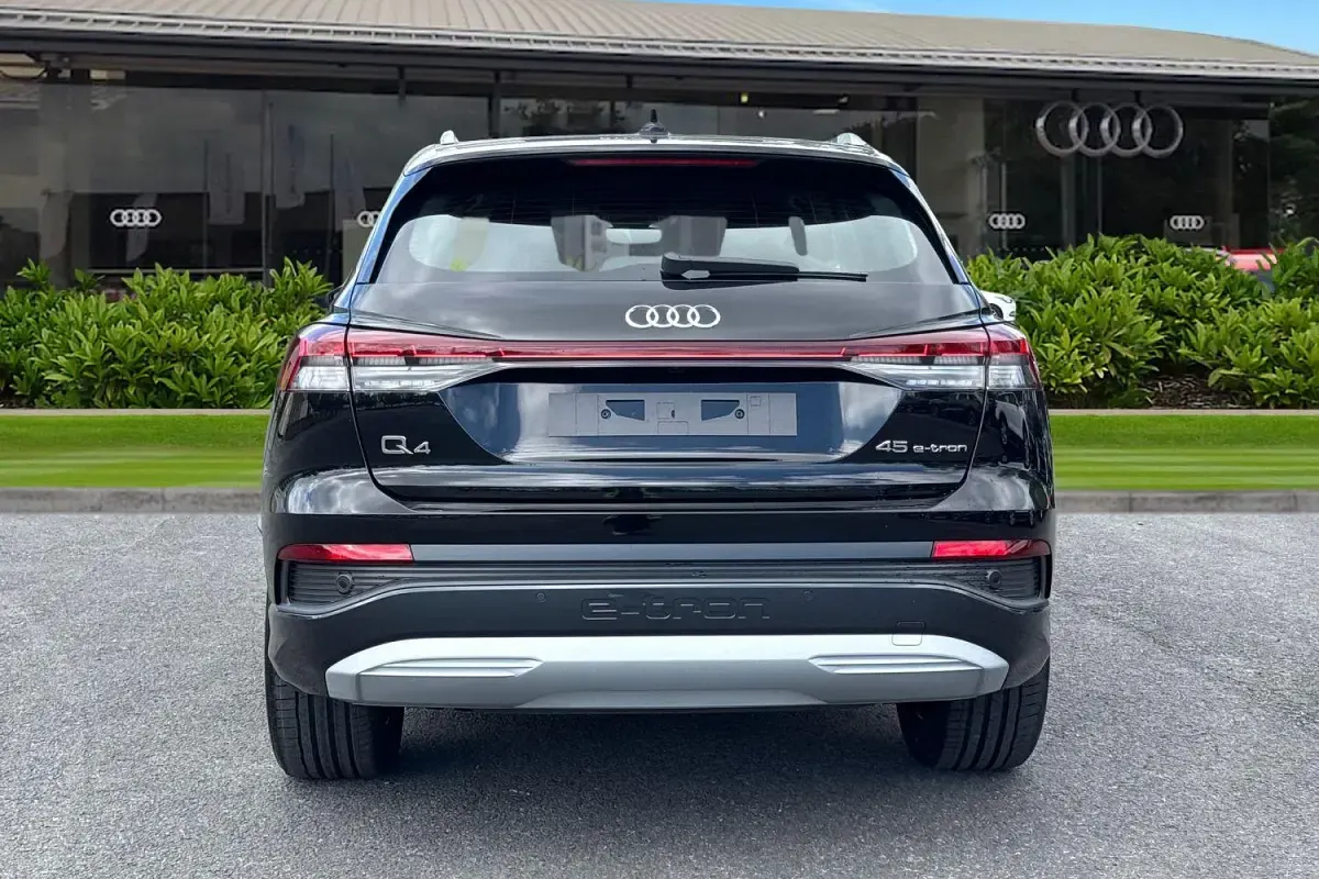 New Audi Q4 e-tron Sport 82 kW (112 HP) 2026 Black SUV