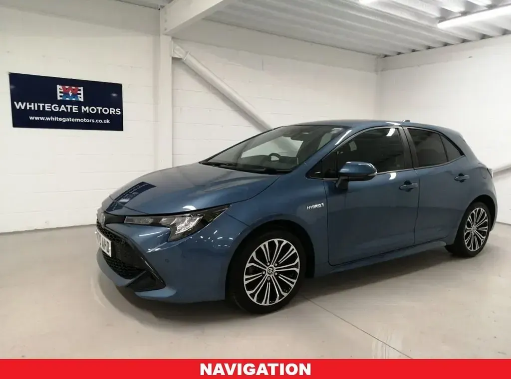 Used Toyota Corolla Design 122 HP (89 kW) 2020 Blue Hatchback