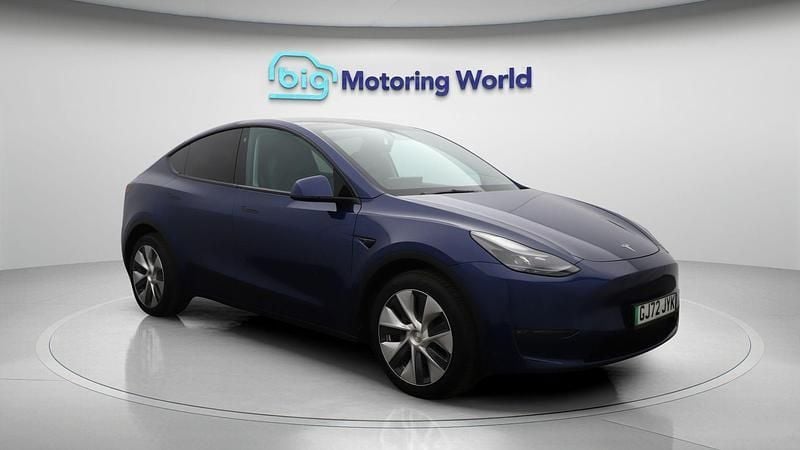 Used 2022 Tesla Model Y Long Range SUV | £23,300 (Good price) - Image 1/4