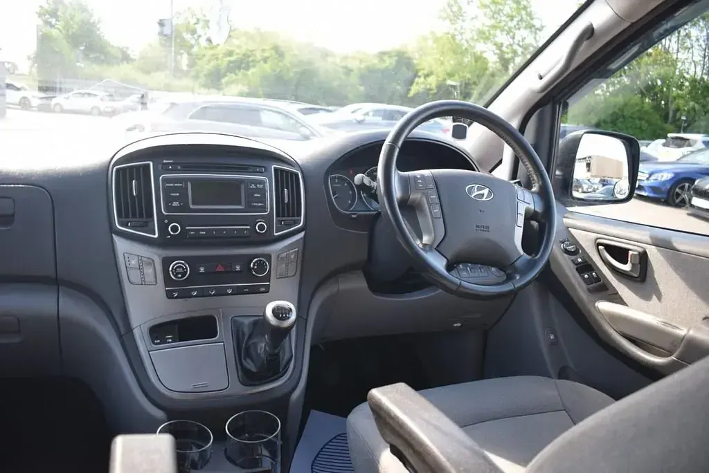 Usado Hyundai I800 SE 136 HP (100 kW) 2019 Preto Monovolume