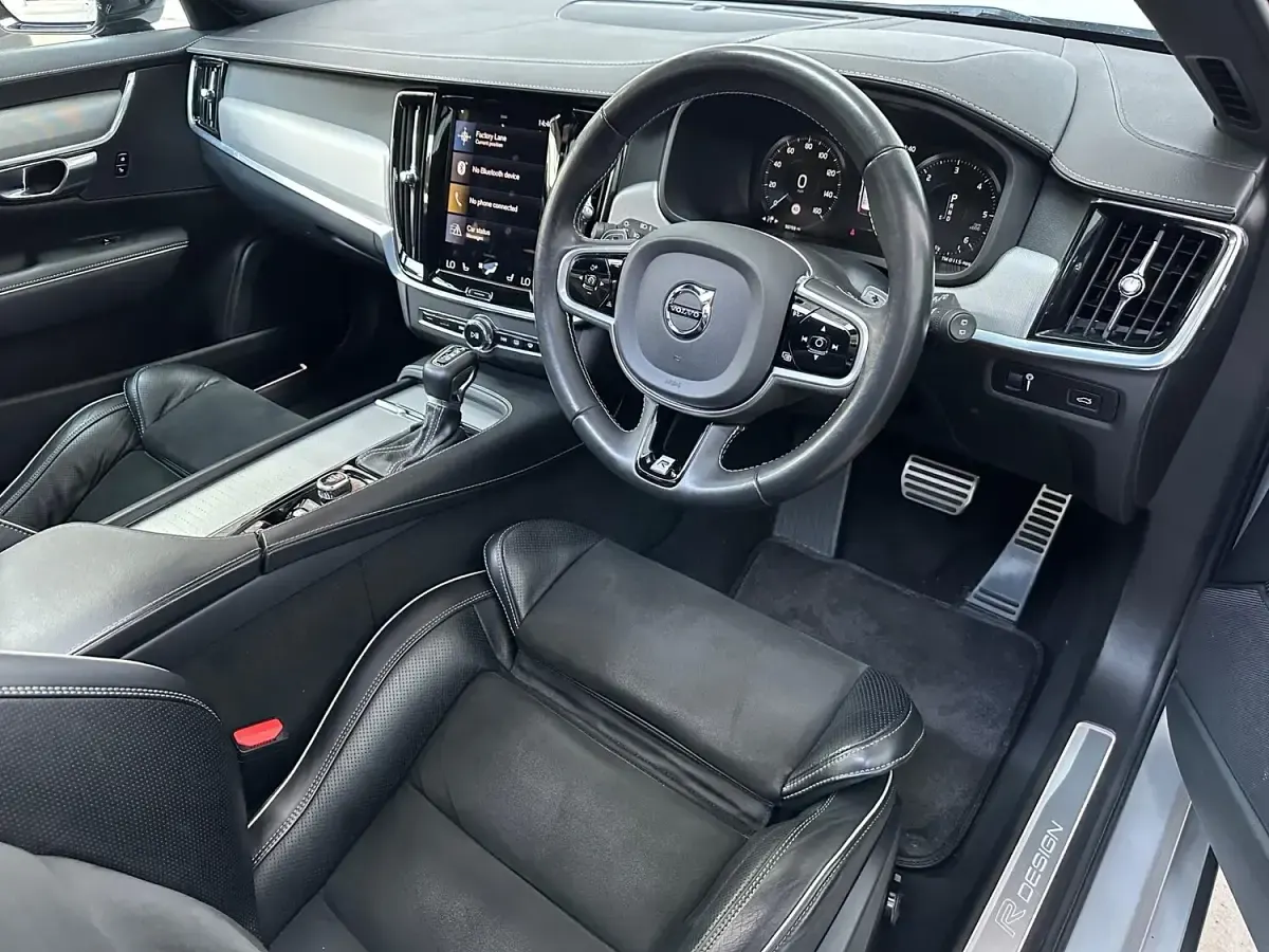 Used Volvo V90 R-Design 2020 Silver Estate
