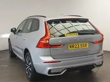 Used Volvo XC60 Plus 197 HP (144 kW) 2023 Silver SUV