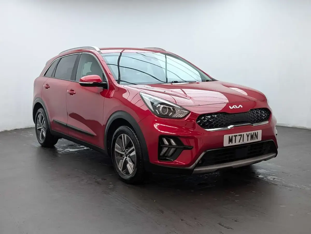 Used Kia Niro 139 HP (102 kW) 2022 Red SUV
