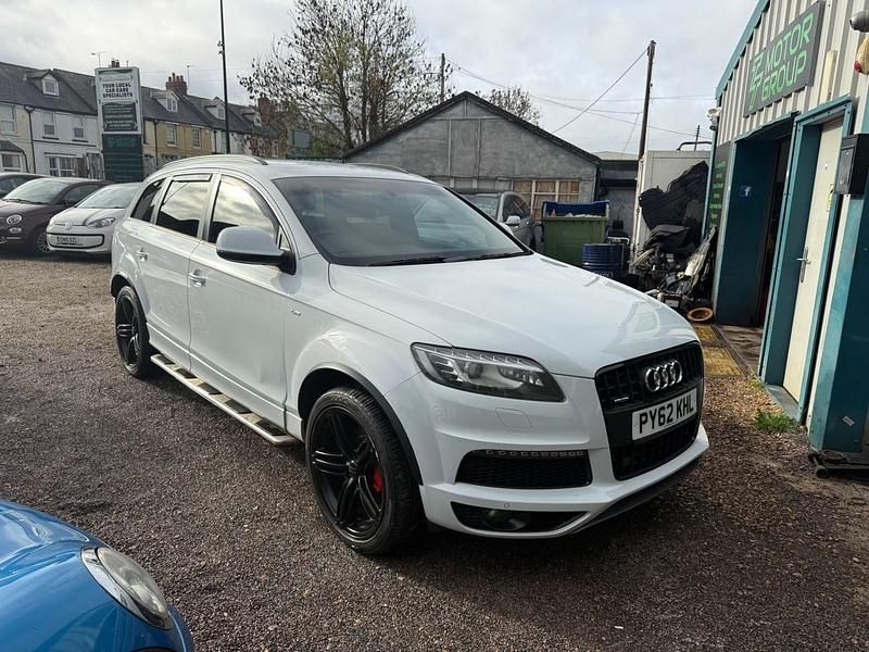 White Used 2012 Audi Q7 S-line plus SUV | £9,495 (Fair price) - Image 1/4