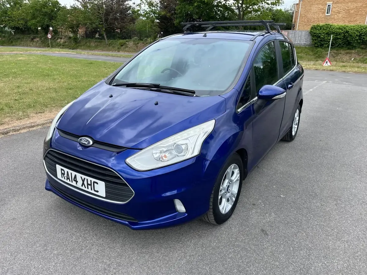 Used Ford B-MAX Zetec 125 HP (91 kW) 2023 Blue MPV