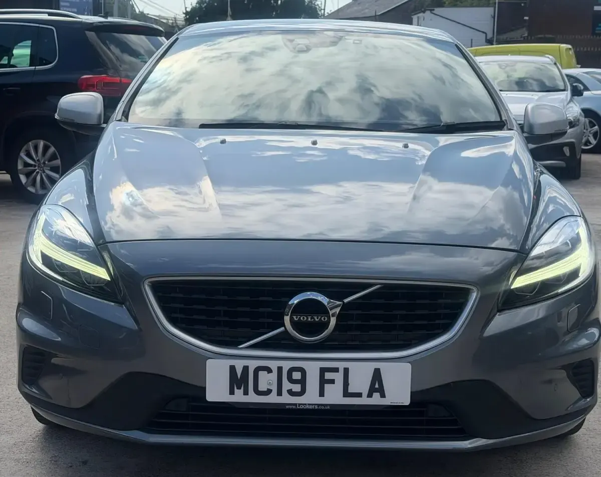 Used Volvo V40 R-Design 2019 Grey Hatchback