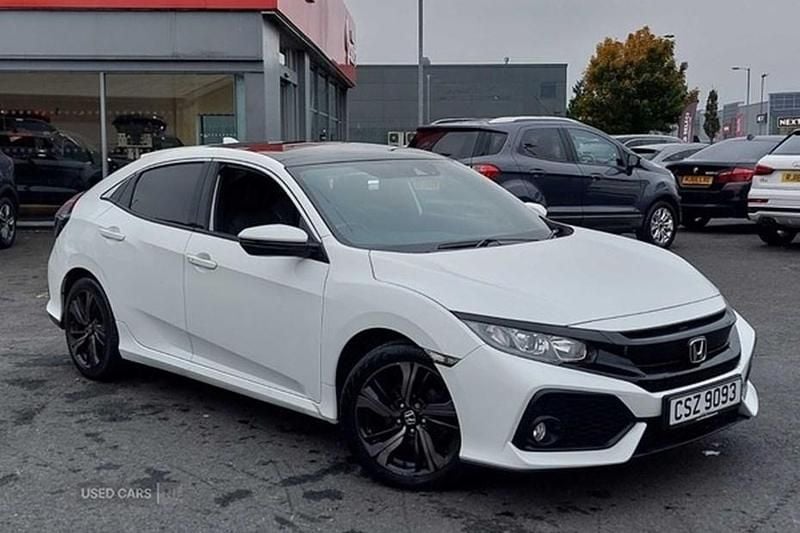 White Used 2018 Honda Civic EX Hatchback | £12,490 (Fair price) - Image 1/1