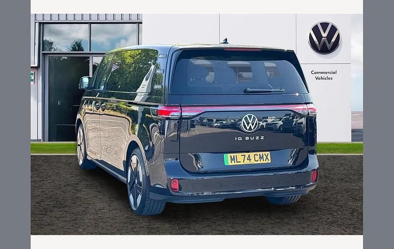 Usado VW ID. Buzz Pro 210 kW (286 HP) 2024 Preto Monovolume