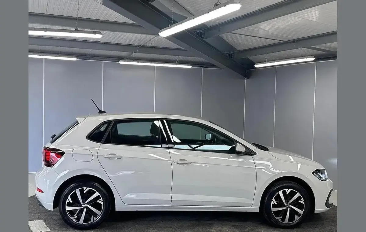 Used VW Polo Life 80 HP (58 kW) 2023 Grey Hatchback
