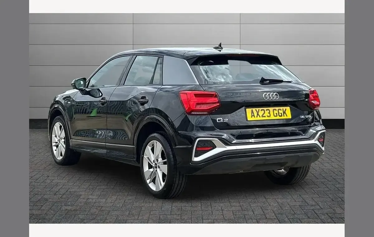 Used Audi Q2 Comfort 148 HP (108 kW) 2023 Mythos black SUV