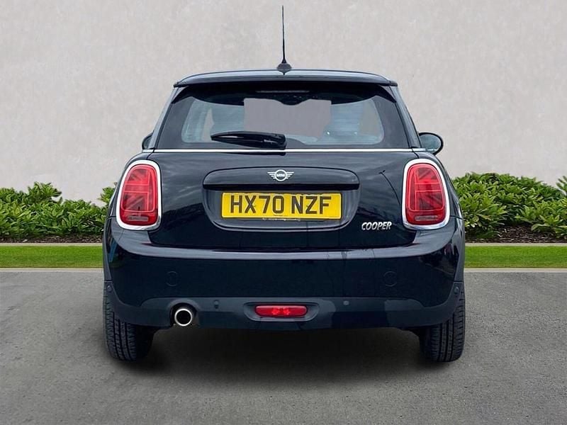 Used Mini Cooper Classic 136 HP (100 kW) 2020 Black Hatchback