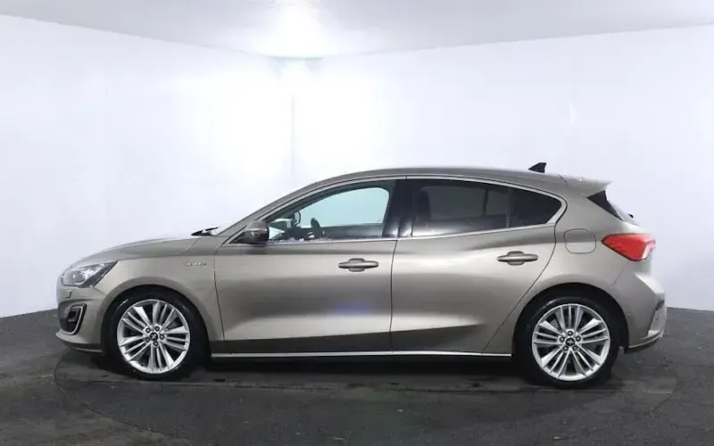 Usado Ford Focus Vignale 150 HP (110 kW) 2019 Prateado Citadino