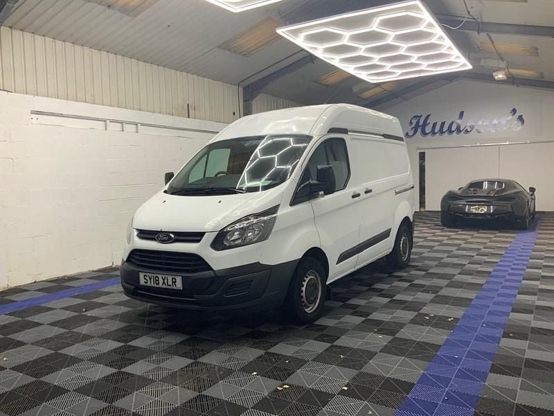 Begagnad Ford Transit Custom 105 HK (77 kW) 2018 Vit Van