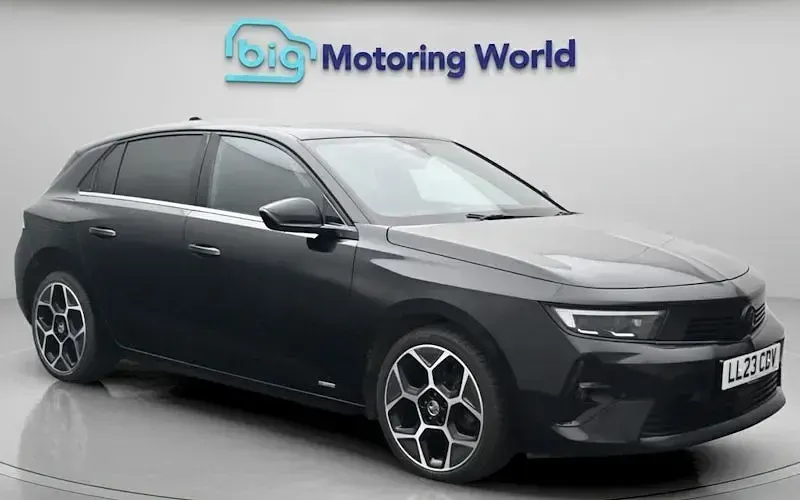 Used Vauxhall Astra Ultimate 131 HP (96 kW) 2025 Hatchback
