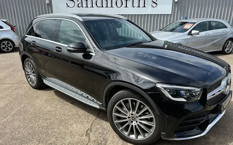 Used Mercedes GLC300 AMG Line Premium 245 HP (180 kW) 2019 SUV