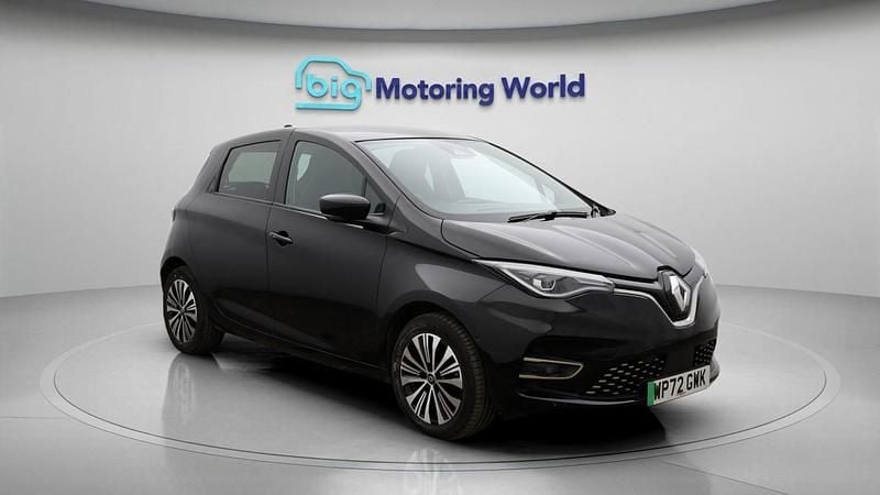 Used Renault Zoe Techno 100 kW (136 HP) 2022 Black Hatchback