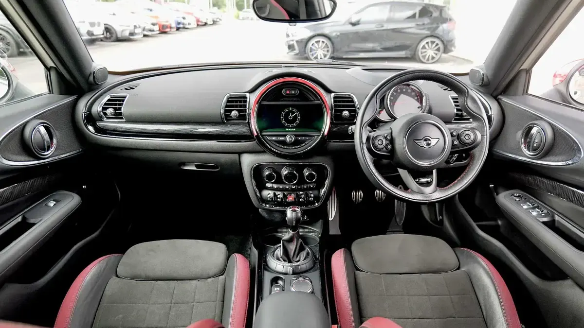 Used Mini John Cooper Works Clubman 231 HP (169 kW) 2017 White  Estate