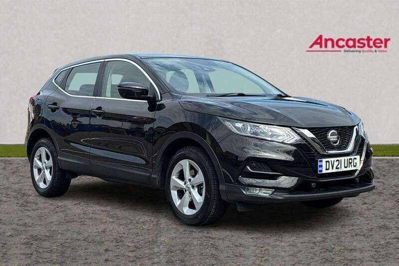 Black Used 2021 Nissan Qashqai Acenta Premium SUV | £15,875 (Good price) - Image 1/4