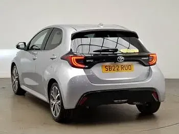 Used Toyota Yaris Hybrid 116 HP (85 kW) 2022 Silver Hatchback