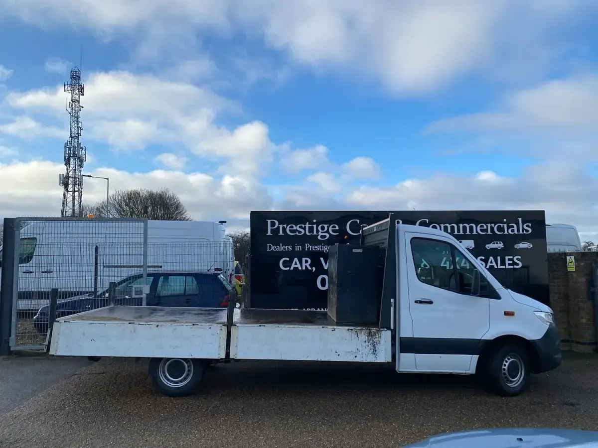 Used Mercedes Sprinter 143 HP (105 kW) 2018 White Van
