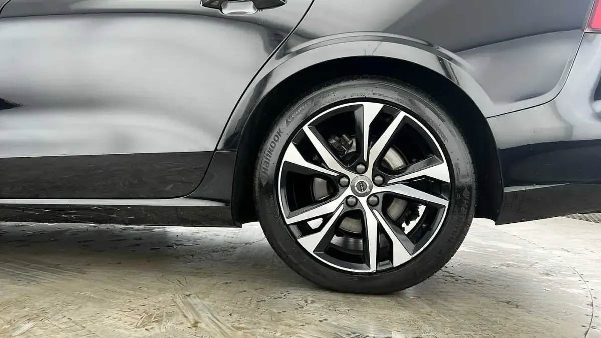 Used Volvo V60 R-Design 2022 Black Estate