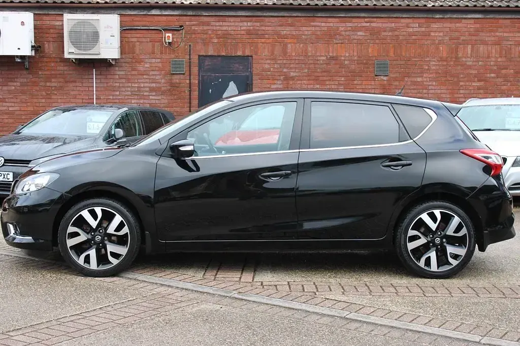 Używany Nissan Pulsar S 110 KM (80 kW) 2017 Czarny Hatchback