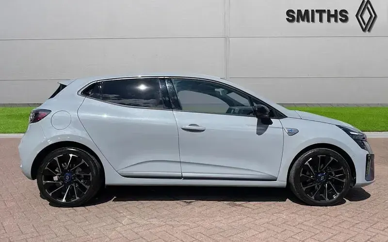 Used Renault Clio Esprit Alpine 143 HP (105 kW) 2025 Hatchback