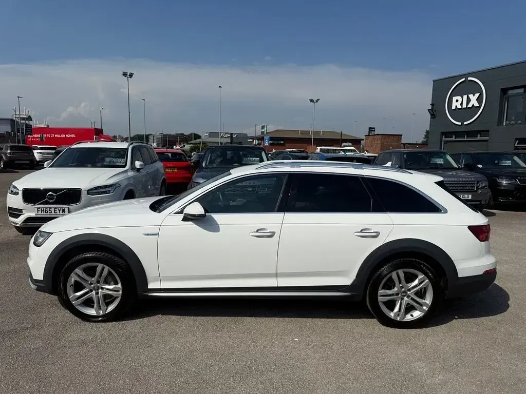 Used Audi A4 Allroad Sport 190 HP (139 kW) 2018 White Estate