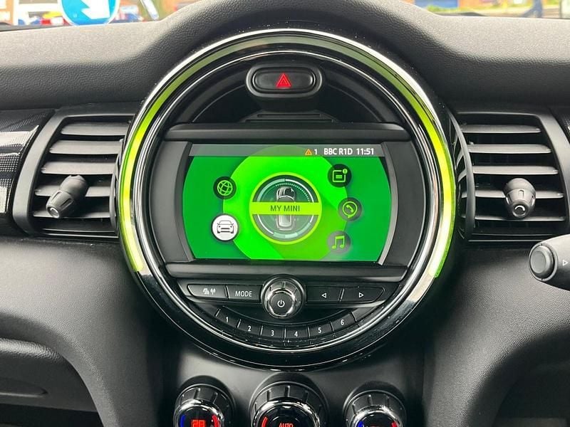 Begagnad Mini Cooper S Hatch 192 HK (141 kW) 2018 Orange Halvkombi