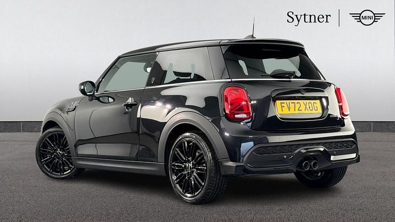 Used Mini Cooper S Exclusive 176 HP (129 kW) 2022 Black Hatchback