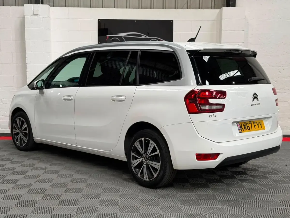 Used Citroën Grand C4 Picasso Feel 2017 White MPV