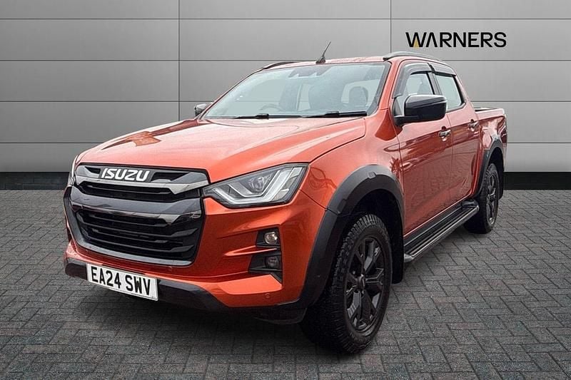 Used Isuzu D-Max 162 HP (119 kW) 2024 Orange Pickup