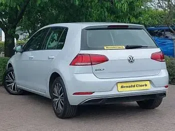 Used VW Golf VII SE 110 HP (80 kW) 2018 Silver Hatchback