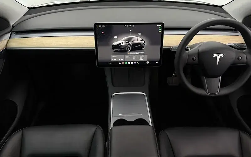 Used Tesla Model Y Long Range AWD 378 kW (514 HP) 2023 Black SUV