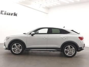 Używany Audi Q3 S-Line 150 KM (110 kW) 2024 Biały SUV