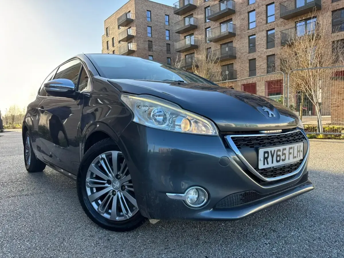 Second-hand Peugeot 208 Allure 2016 Gri Hatchback