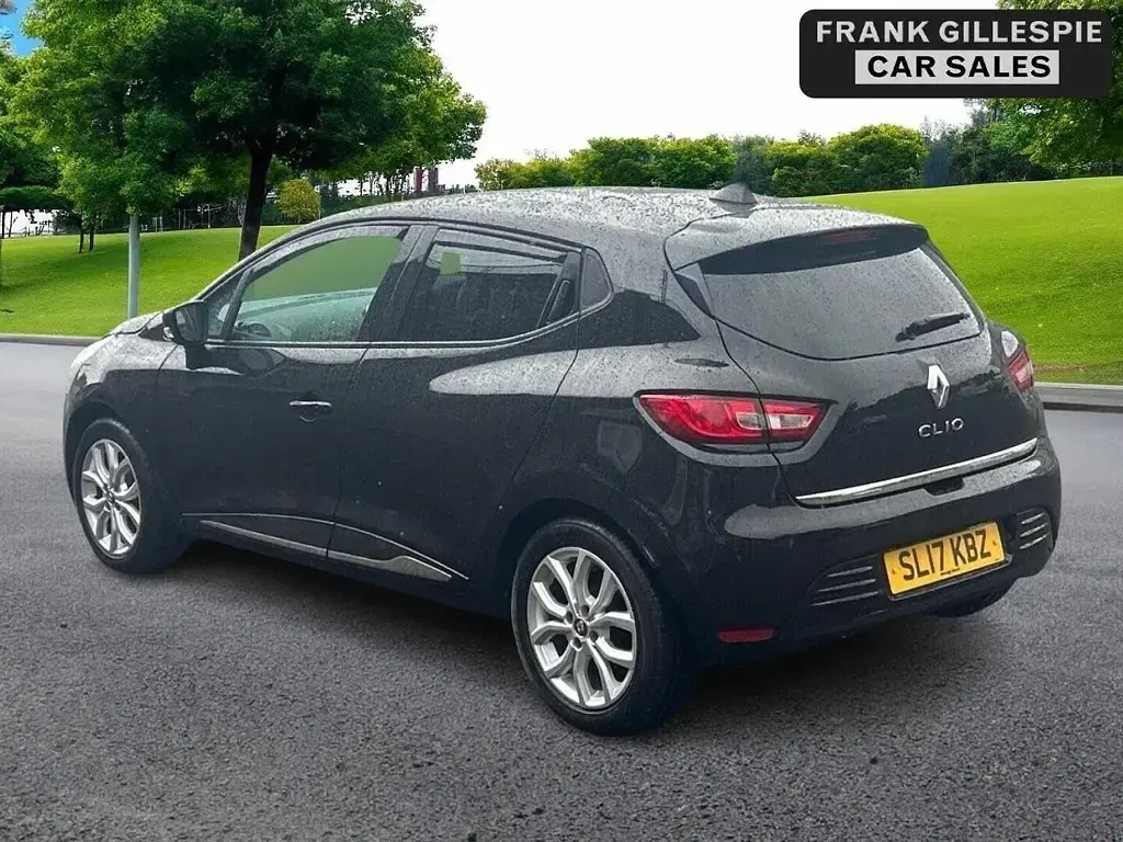 Used Renault Clio Dynamique 75 HP (55 kW) 2017 Black Hatchback