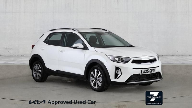 New Kia Stonic 100 HP (73 kW) 2025 White SUV