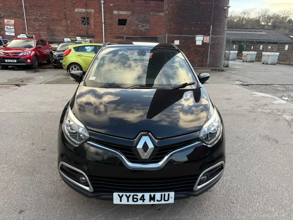 Used Renault Captur Dynamique 90 HP (66 kW) 2014 Black SUV