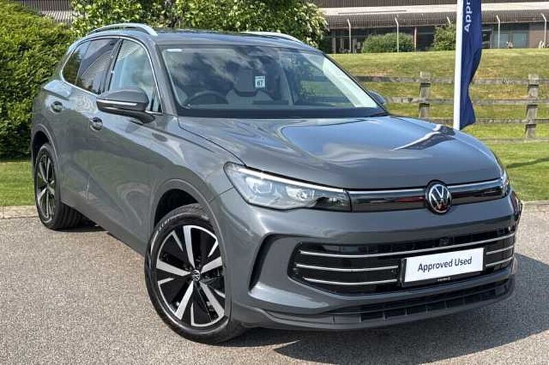 Used 2024 VW Tiguan Elegance SUV | £34,995 (Expensive) - Image 1/4